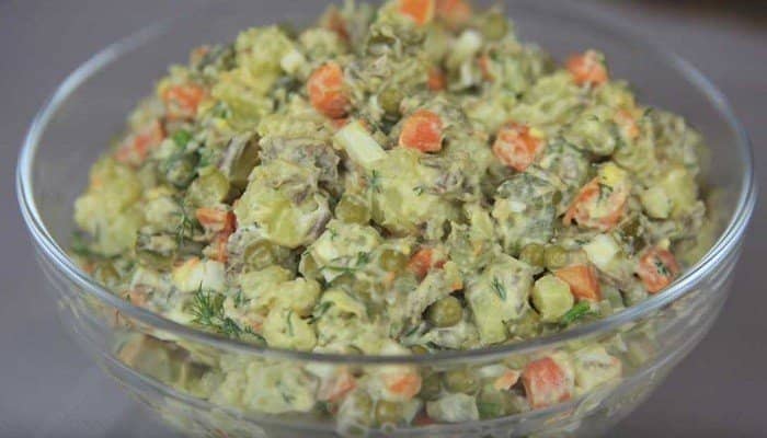 abe8da3552bbec47b0cf3263334a49a8 Зимовий салат олівє — домашні рецепти святкового класичного салату