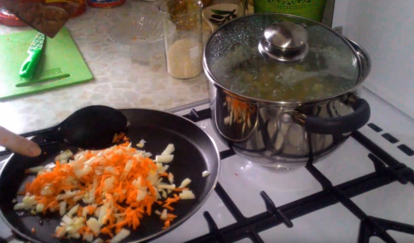 cc5a6d918d32b2ec2f7443b637d2a820 Рибний суп з консервованої горбуші: покрокові рецепти з фото, приготування з картоплею, як варити юшку в мультиварці