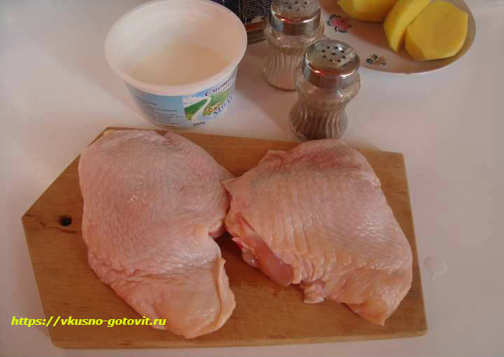 dd41584b6898b24f4b089d2ae67cee50 Курячі стегна в духовці з картоплею в рукаві, смачний рецепт з фотографіями
