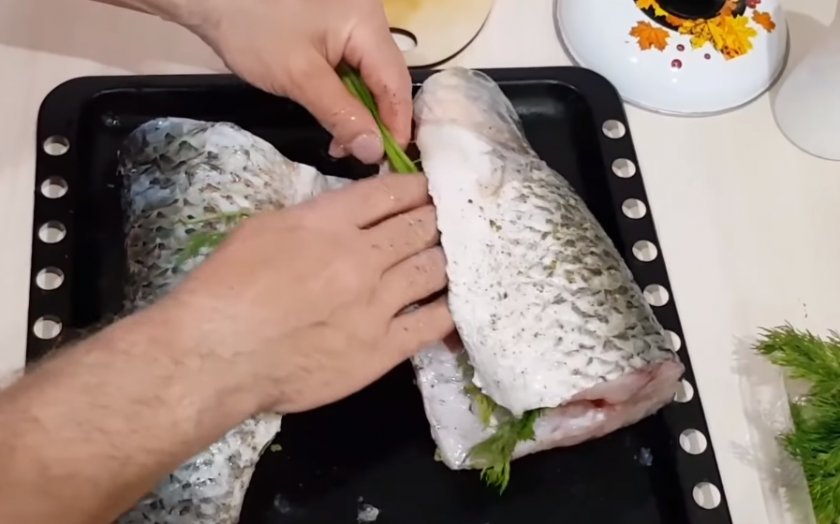 dde810da874d414e13834e2510ed865b Білий амур в духовці: рецепти приготування з фото, як смачно приготувати цілком і шматочками, як запекти рибу у фользі, щоб була соковитою