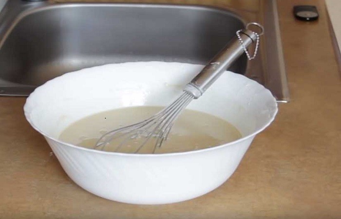  Млинці на сироватці тонкі з дірочками — 6 покрокових рецептів приготування