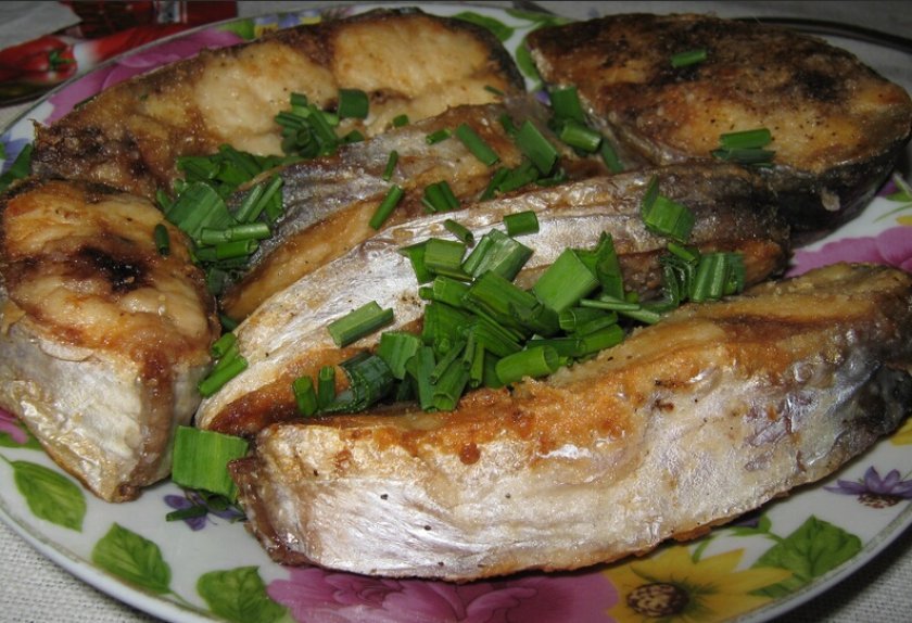 eca5c7bcea5d00a59677c87745bc12b3 Як готувати жереха на сковороді: рецепт смаженої риби в сухарях з фото, як приготувати c часником