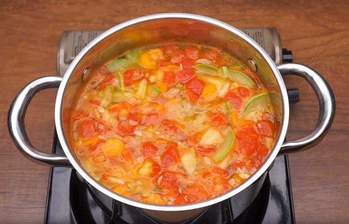 efb512b34a6cf35f61bbbdc035cc686f Овочевий суп на курячому бульйоні — як зварити смачний легкий суп