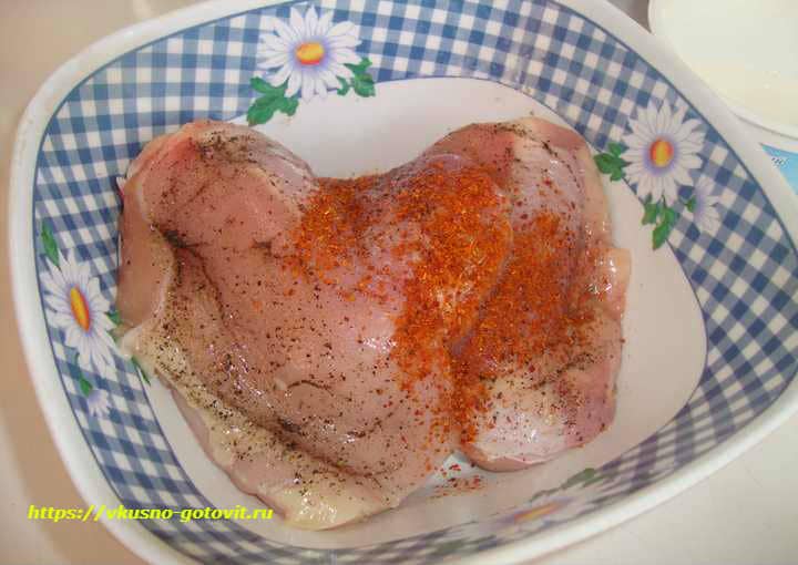f62c83028c4f9ec7cb80ff9fff154536 Курячі стегна в духовці з картоплею в рукаві, смачний рецепт з фотографіями