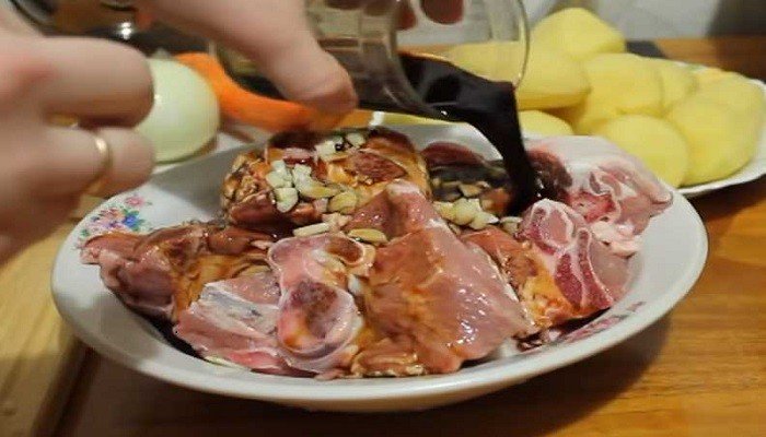  Рецепти баранини з картоплею — як смачно приготувати домашню страву з баранини