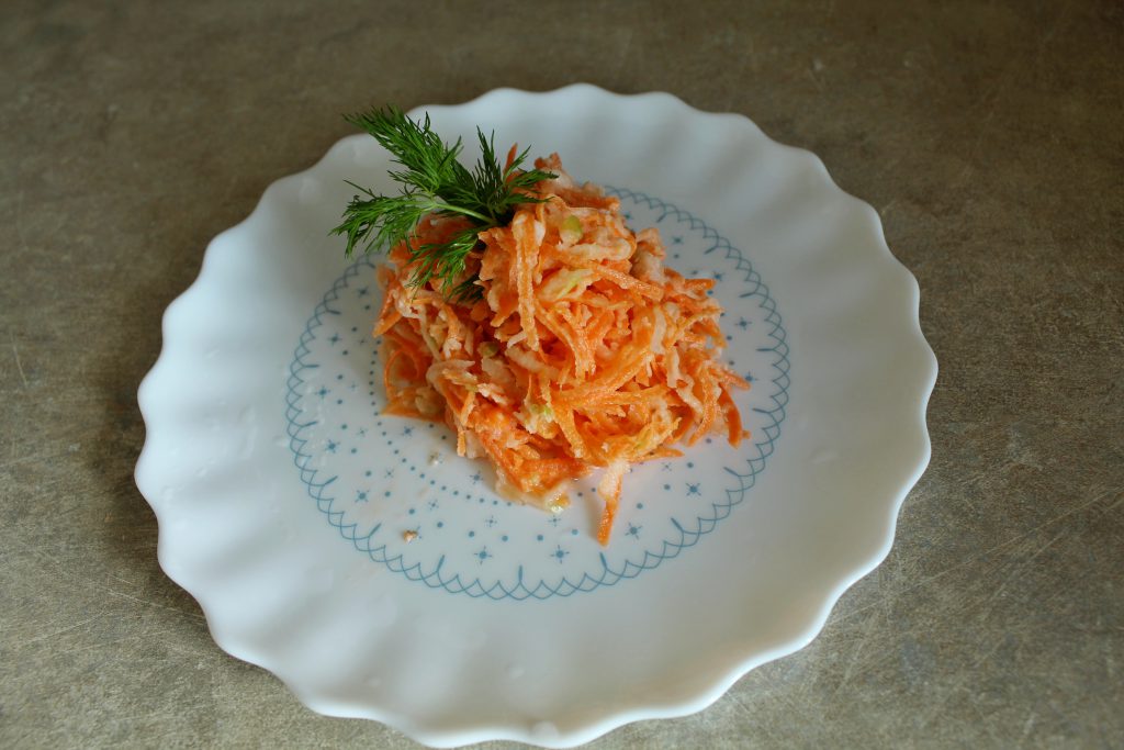kak prigotovit dajjkon s morkovyu: recept potryasayushhego salata40 Як приготувати дайкон з морквою: рецепт салату приголомшливого
