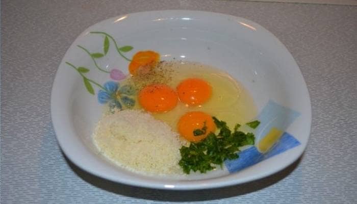 omlet na skovorode s syrom 5 receptov s ovoshhami c26389a Омлет на сковороді з сиром   5 рецептів з овочами